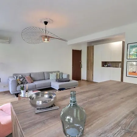 T2 Avec Balcon - Parking, Ac, Wifi דירה *