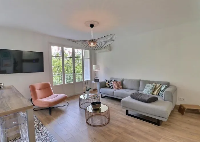 T2 Avec Balcon - Parking, Ac, Wifi Apartment